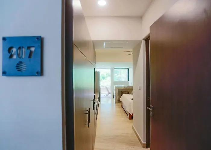Luxury 2nd Floor At Syrena By Dpm Apartment *