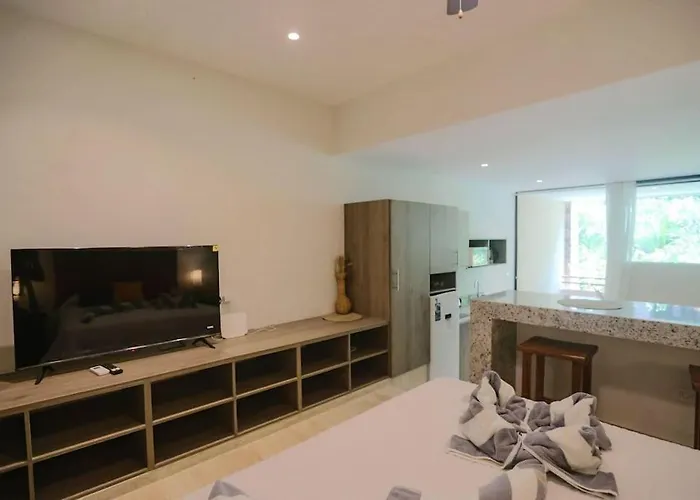 Luxury 2nd Floor At Syrena By Dpm *